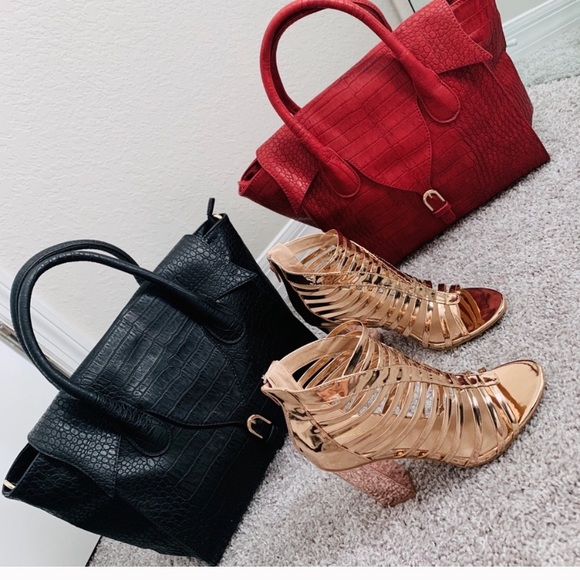 Handbags - Bundle of handbags